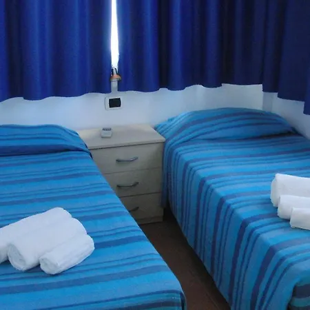 With 2 Bedrooms In Marina Di Ragusa, With Wonderful Sea View * Marina di Ragusa